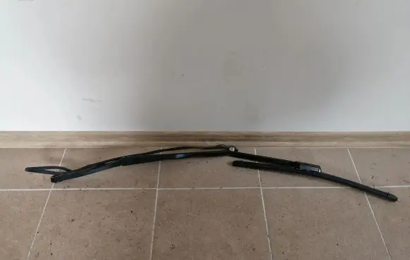 Volvo XC60 Windshield/front glass wiper blade W000082546