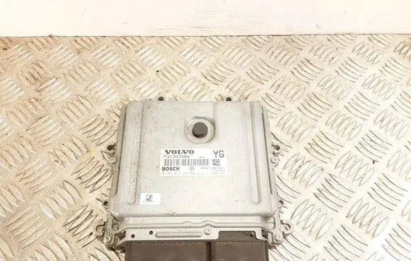 Volvo S60 Engine control unit/module P31303388