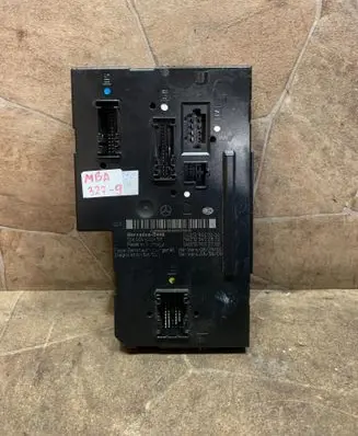 Mercedes-Benz E W212 Fuse box set A2129000004 A2125452832