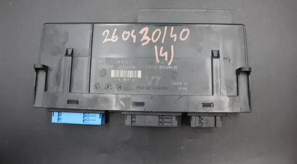 BMW 5 F10 F11 Comfort/convenience module 9244394 10681810