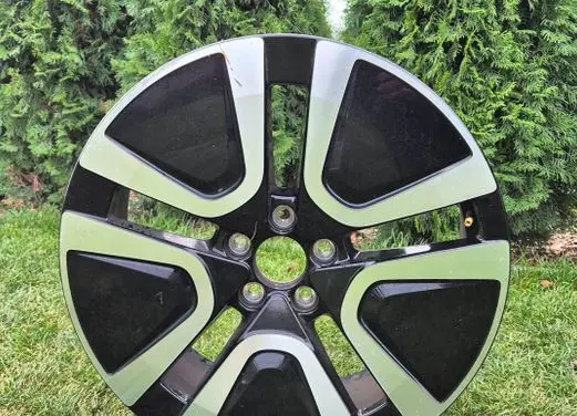 Volvo C40 R19 alloy rim 31680404