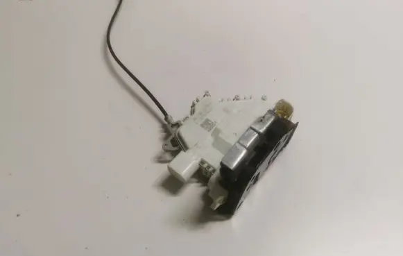 Audi Q7 4M Front door lock 8J1837015F