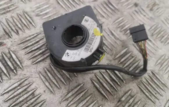 BMW 5 E39 Steering angle sensor 6750126