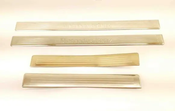 Mercedes-Benz E W212 sill trim set (inner) A2126861236 A2126861136
