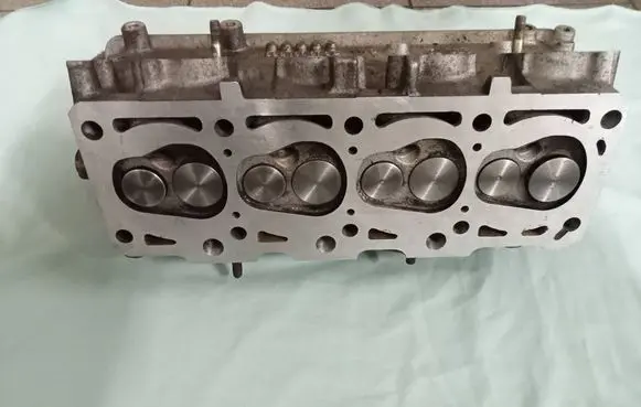 Volkswagen Golf III Engine head 03210333d