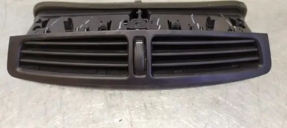 Ford Kuga II Dash center air vent grill