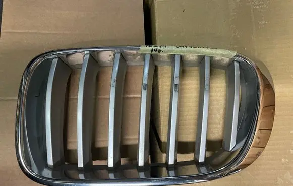 BMW X3 F25 Front grill 51117210725 7210725