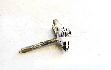 Renault Laguna III Fuel Injector clamp holder 