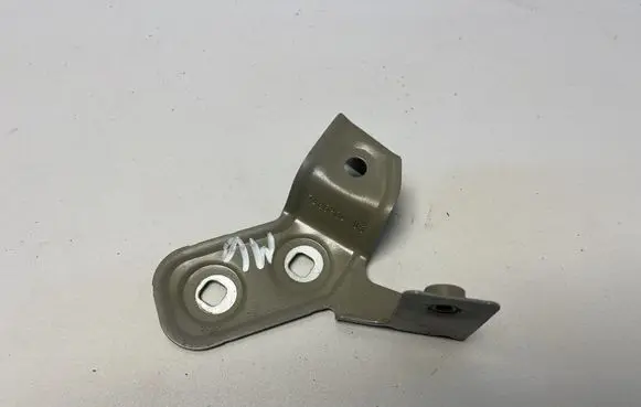 BMW i4 Fender mounting bracket 7486804