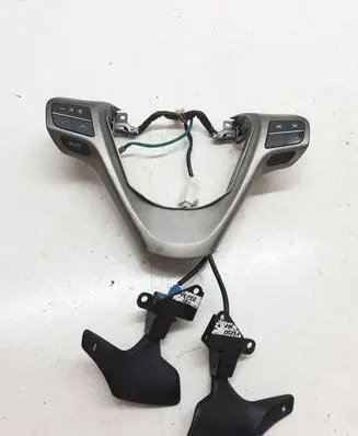 Steering wheel buttons/switches