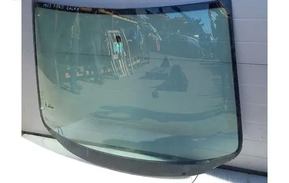 Ford Galaxy Front windscreen/windshield window 
