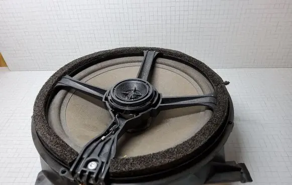 Volvo S60 Parcel shelf speaker 8633574 03W46