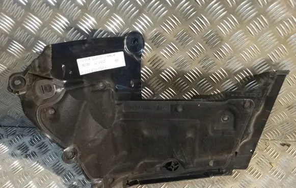 Mercedes-Benz C W205 Engine cover (trim) A2056205701w205