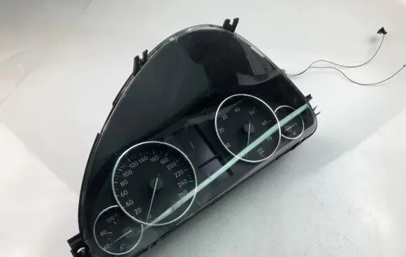 Mercedes-Benz C W205 Speedometer (instrument cluster) A2035408947