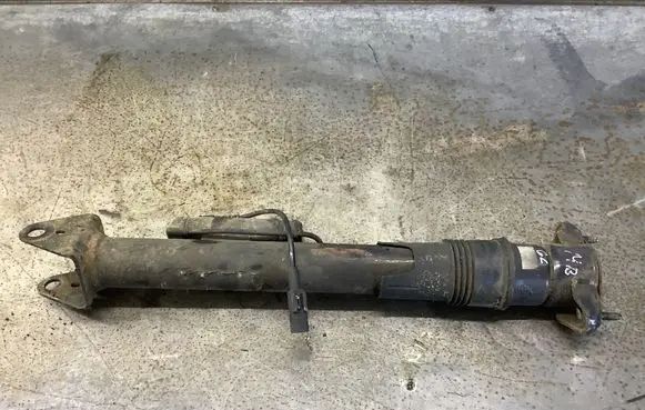 Mercedes-Benz GL X164 Rear shock absorber/damper D01272 Z016A00