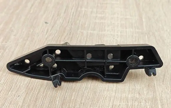 BMW 4 G22 G23 G24 G26 Front bumper mounting bracket 8738611