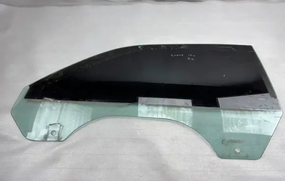 Dodge Challenger Front door window glass four-door 43R000263