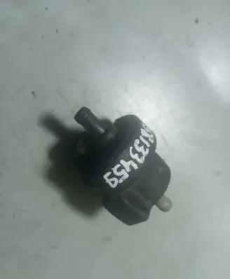Volkswagen Touran I Valve vacuum 058133459