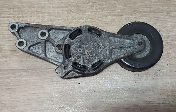 Audi A6 S6 C6 4F Generator/alternator belt tensioner 06B903133E