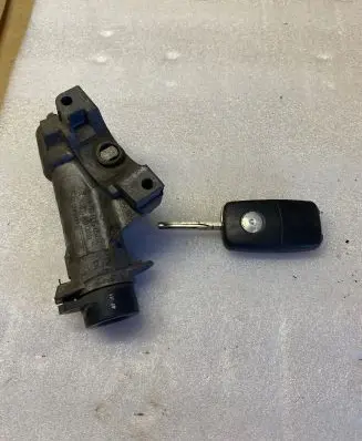 Volkswagen Golf IV Ignition lock 4B0905851C