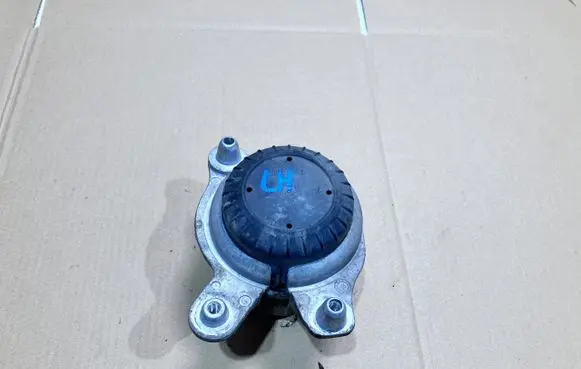 Mercedes-Benz C W205 Engine mount vacuum valve A2052407600