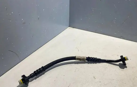 Air conditioning (A/C) pipe/hose
