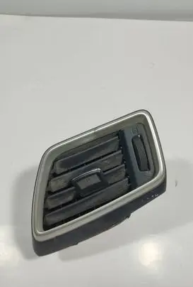 Nissan Qashqai Dashboard side air vent grill/cover trim PG05LZ08 687614EH0A 687614EA0A