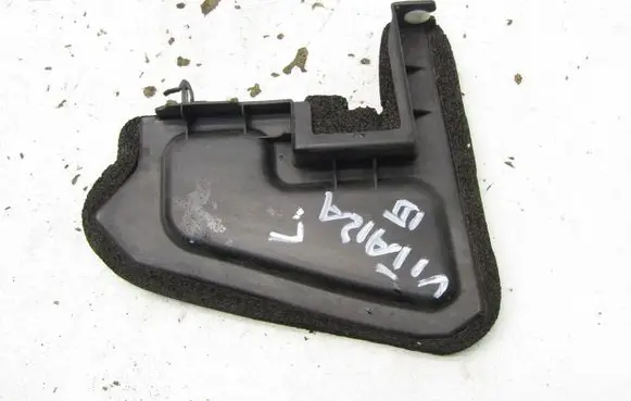 Suzuki Vitara (LY) Fender foam support/seal 7237554P0