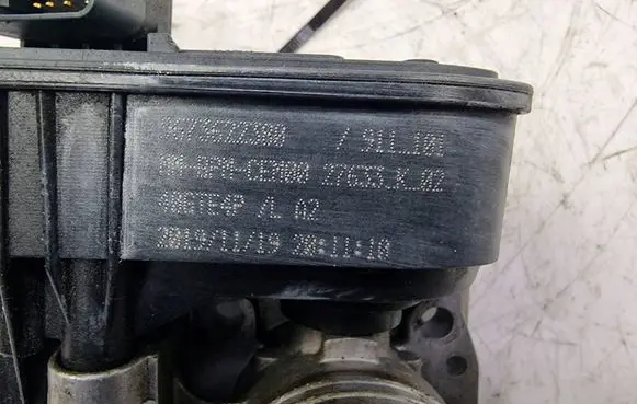 Opel Corsa F Throttle body valve 9673622380