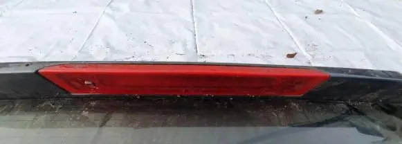 Third/center stoplight