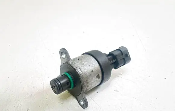 Ford Focus C-MAX Fuel pressure regulator 0928400501