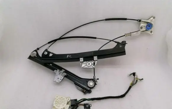 Mercedes-Benz CLK AMG A209 C209 Front door window regulator with motor A2097200746