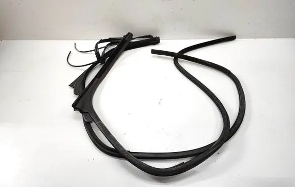 Sunroof sealing rubber