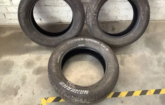 Toyota Avensis T270 R17 summer tire 22560R17