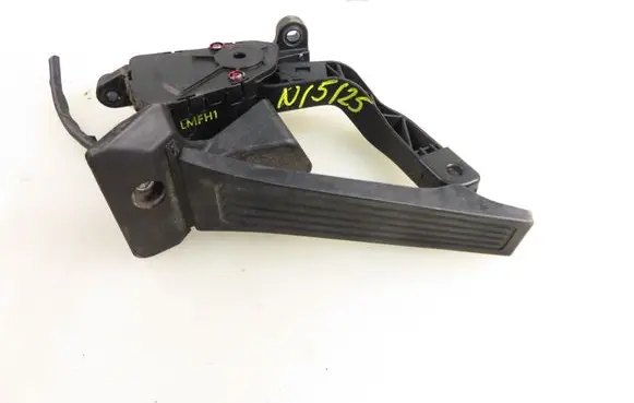 Hyundai ix35 Accelerator throttle pedal FIL0180A2S100 327002S100