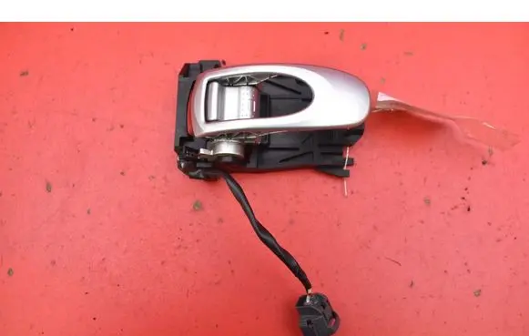 Mitsubishi Eclipse Front door interior handle MR98761901