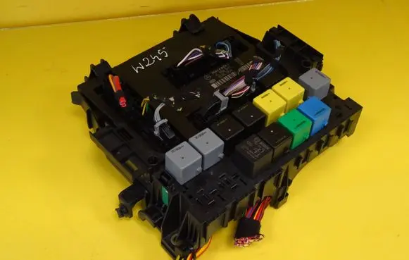 Mercedes-Benz B W245 Comfort/convenience module A1695454332