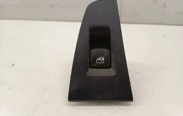 BMW 1 F40 Electric window control switch 7950756