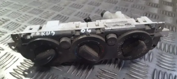 Ford Focus Climate control unit 3m5t19980ad 3m5t-19980-ad