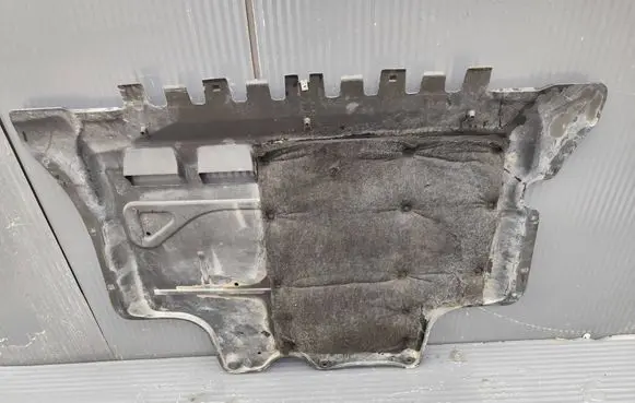 Audi Q3 F3 Engine splash shield/under tray 5QF825236 5QF825236C 5QF825236B