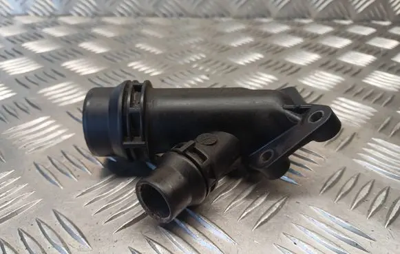BMW 5 E60 E61 Engine coolant pipe/hose 2247744