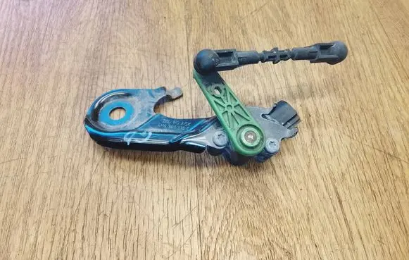 Porsche Macan (95B) Rear air suspension level height sensor 4H0907503 4H0941310C