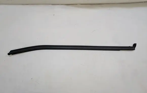Polestar 2 Windshield/front glass wiper blade 31108679