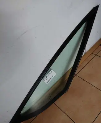 Citroen C4 Grand Picasso Front triangle window/glass E000233 43R00366