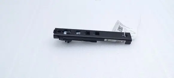 Peugeot 5008 II Seat belt adjustment rail 9813550780