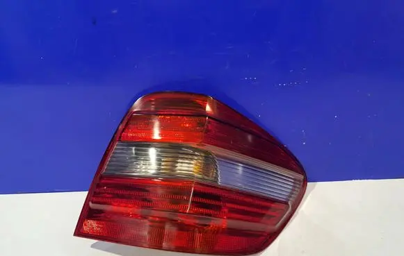Mercedes-Benz ML W164 Rear/tail lights A1649060800