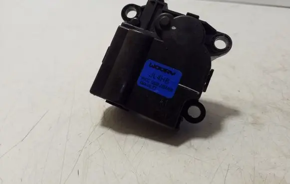 KIA Soul Air flap motor/actuator D332JY9AA05