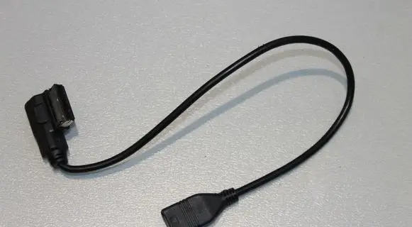 Volkswagen Golf VII USB socket connector 