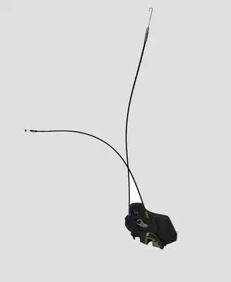 Toyota Corolla Verso E121 Rear door lock 30120104