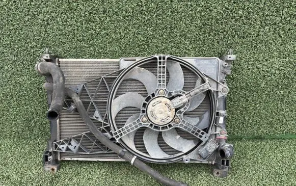 Fiat Grande Punto Coolant radiator 55700617 871300200